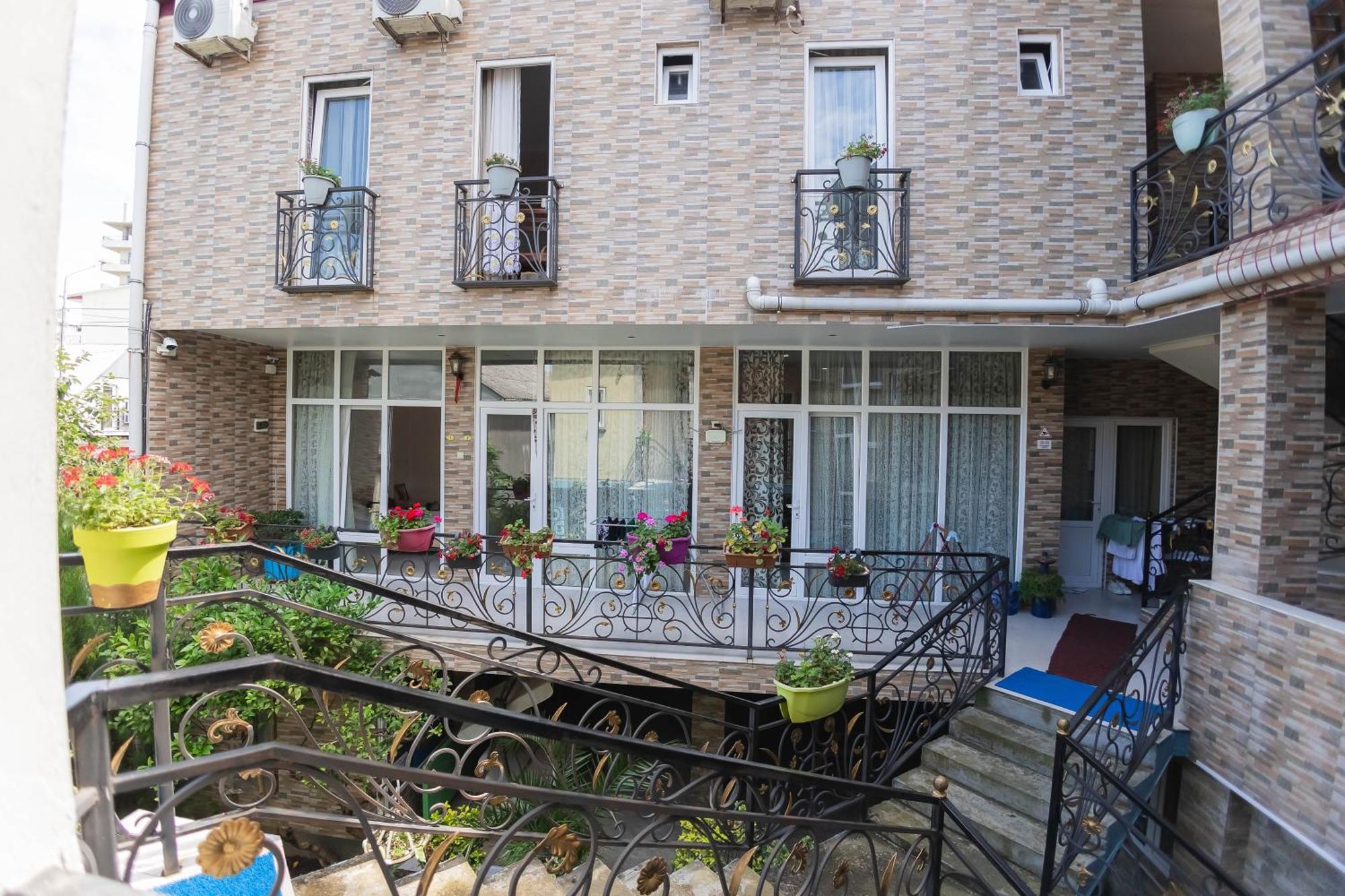 Guest House Ocean Force Batoemi Buitenkant foto
