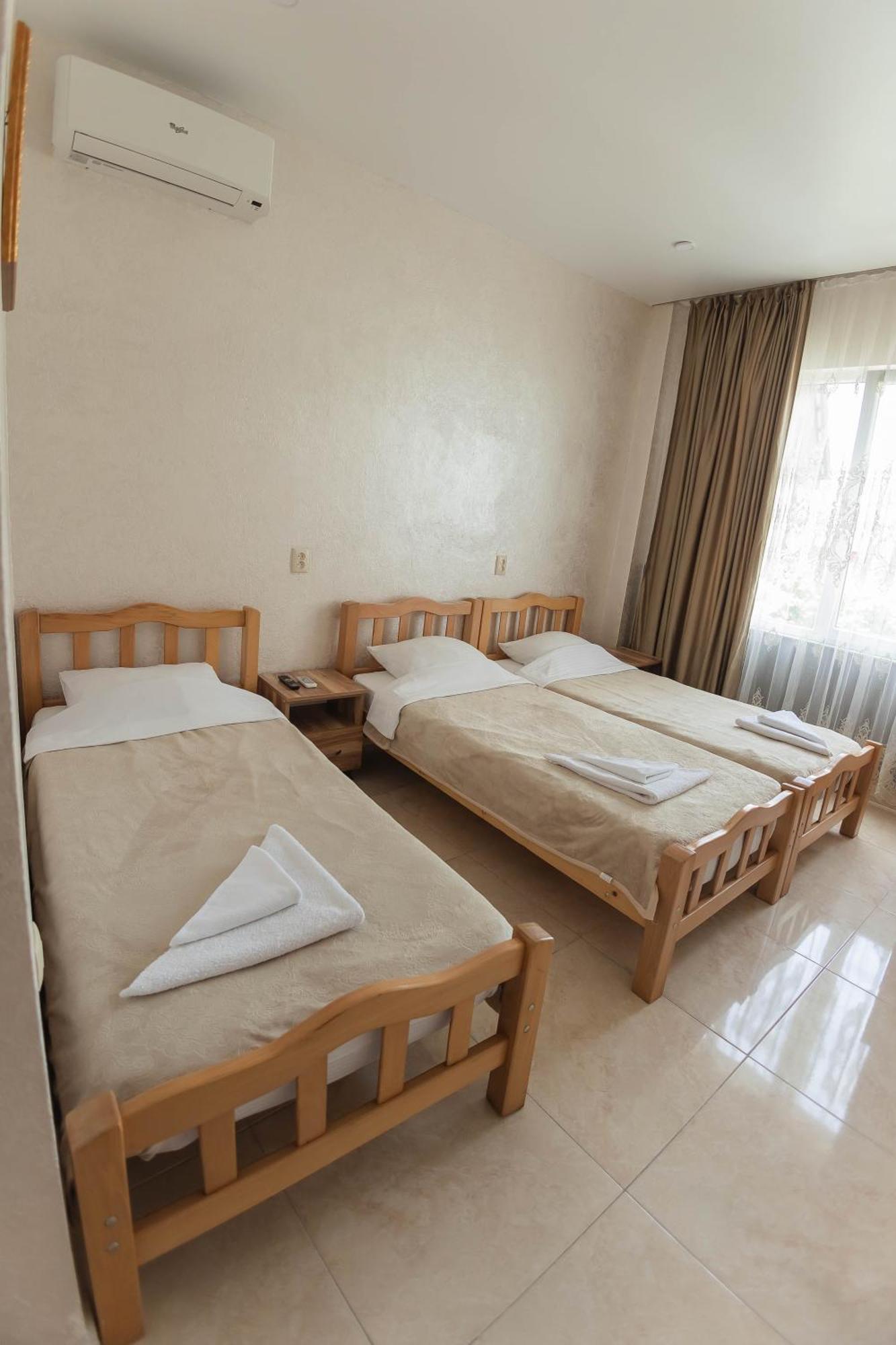 Guest House Ocean Force Batoemi Buitenkant foto