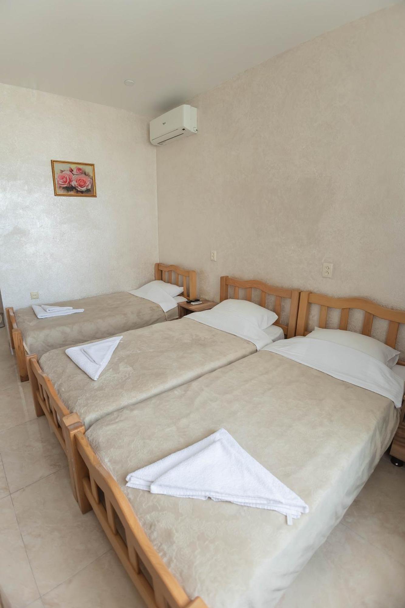 Guest House Ocean Force Batoemi Buitenkant foto