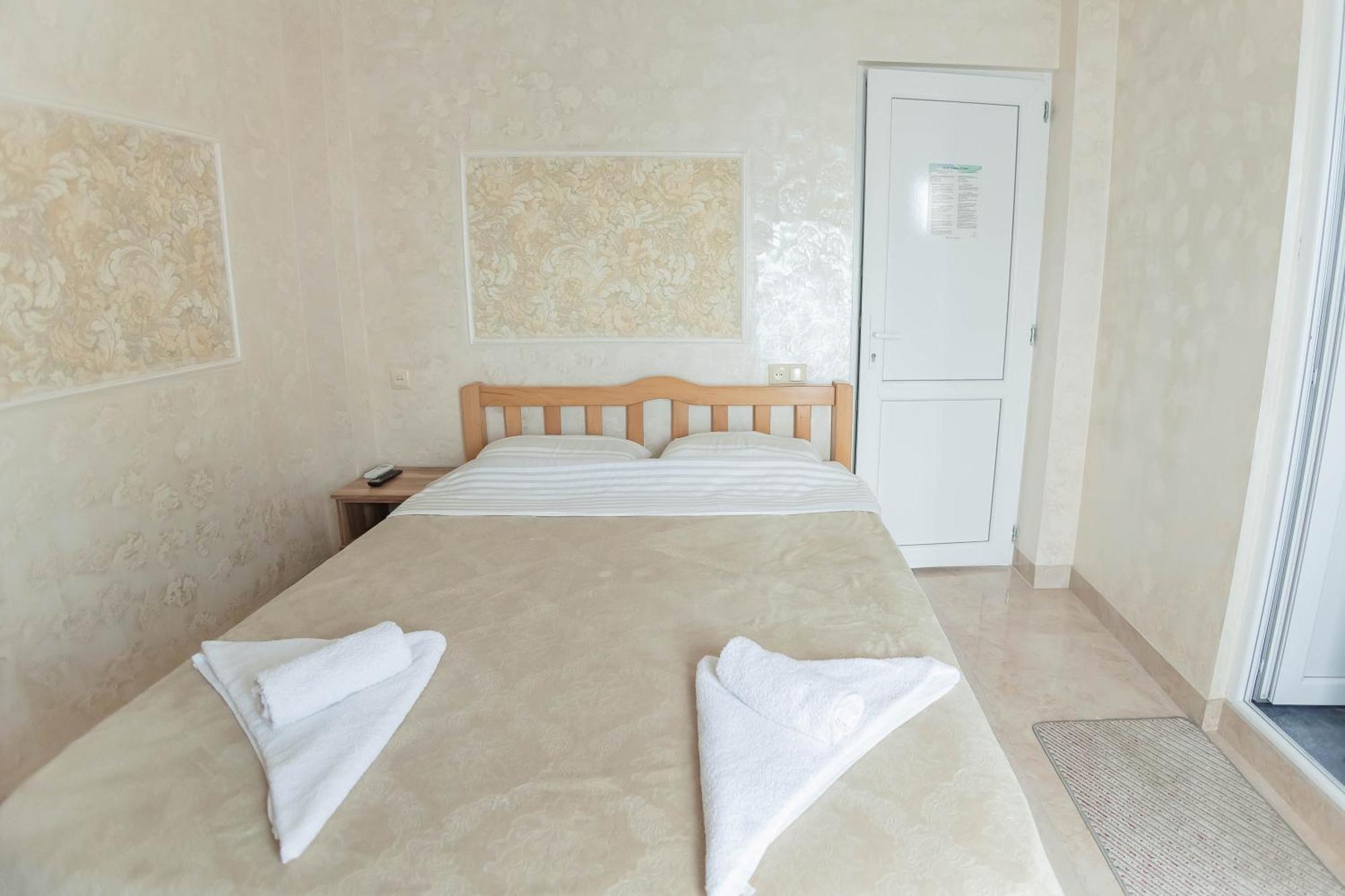Guest House Ocean Force Batoemi Buitenkant foto